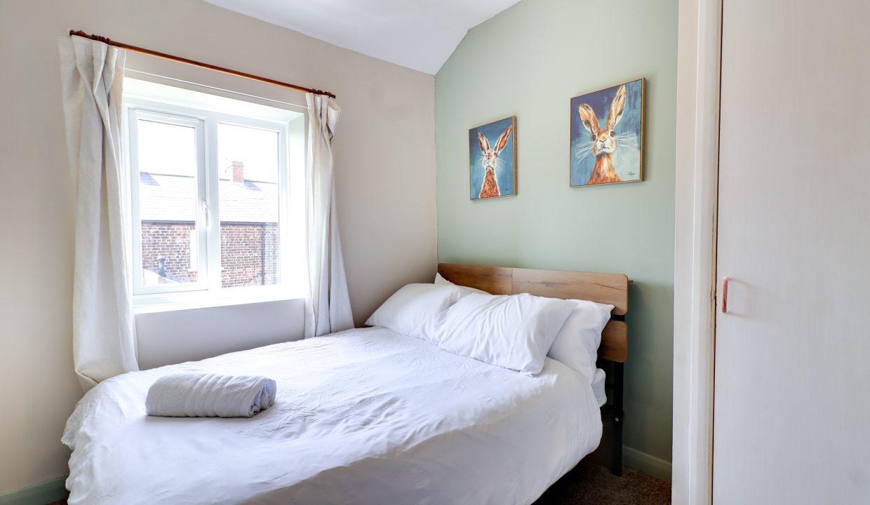 Bedroom_2 005