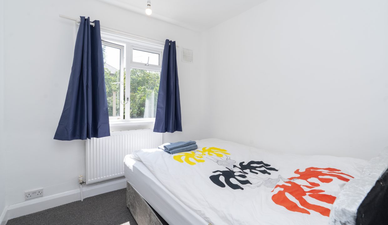 Laburnum Road 04652