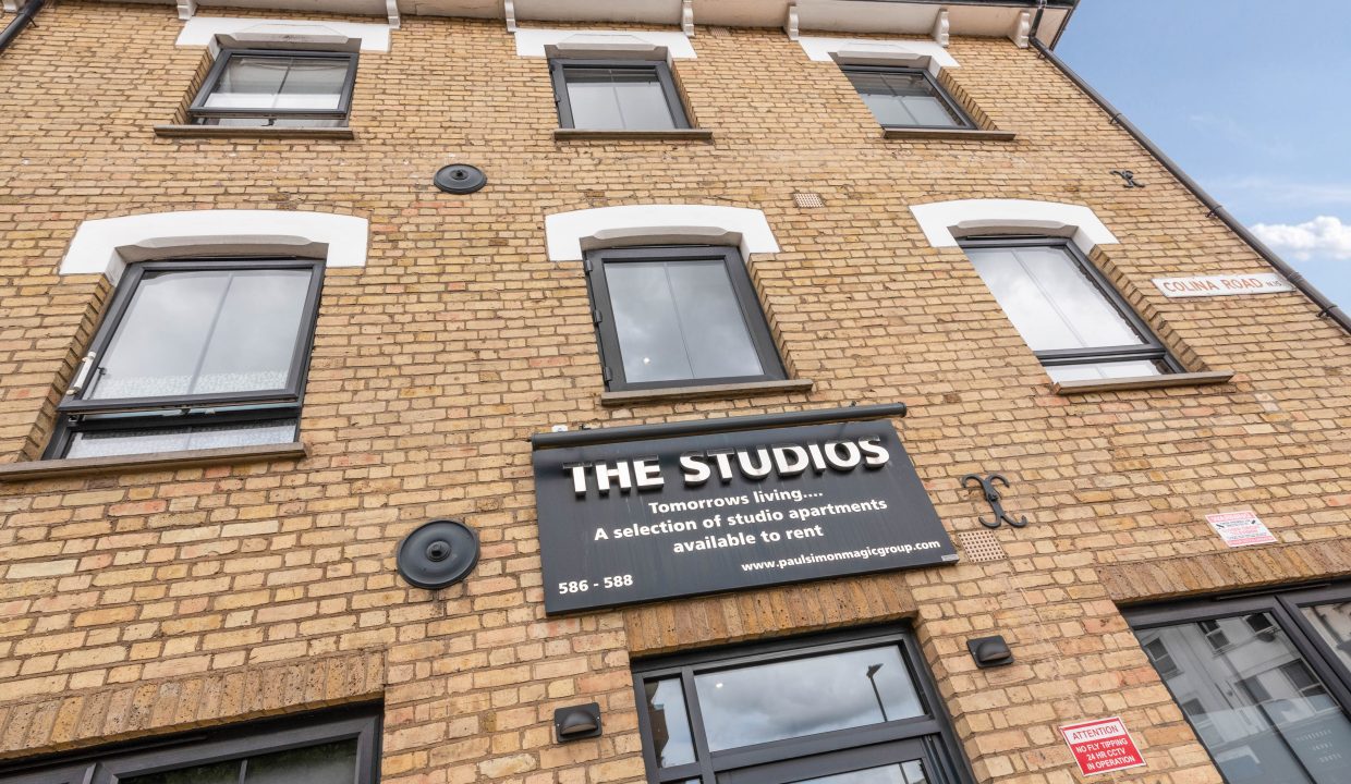 THE STUDIOS, 10-2