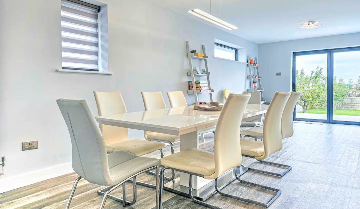 dining room 1